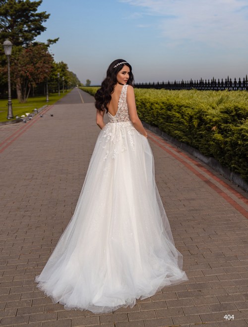 https://www.sposa-lia.com/images/stories/virtuemart/product/404       (3).jpg